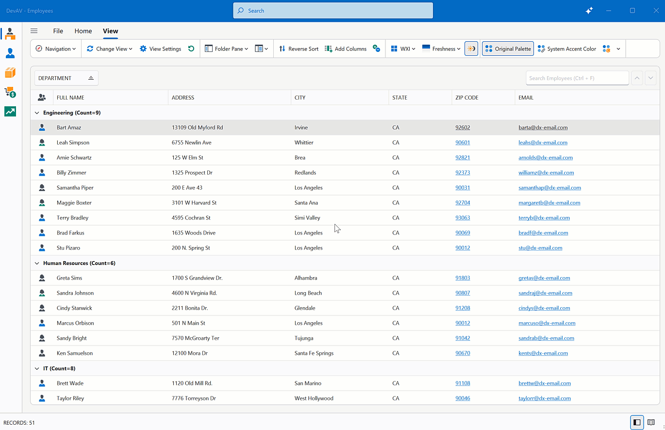 WinForms RibbonForm - Outlook-inspired Side Panel, DevExpress