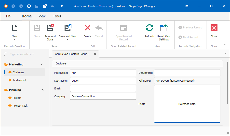 Windows Forms UI Project Manager Application, DevExpress