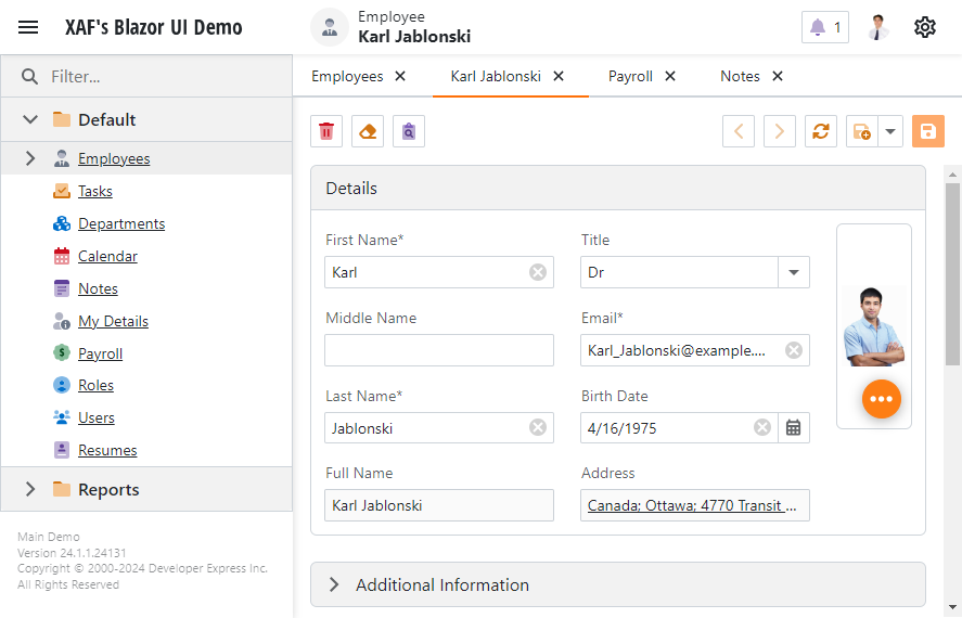 XAF ASP.NET Core Blazor Tabs without Icons, DevExpress